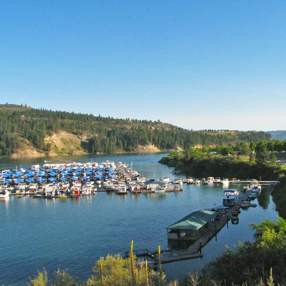 Two Rivers Marina on Lake Roosevelt